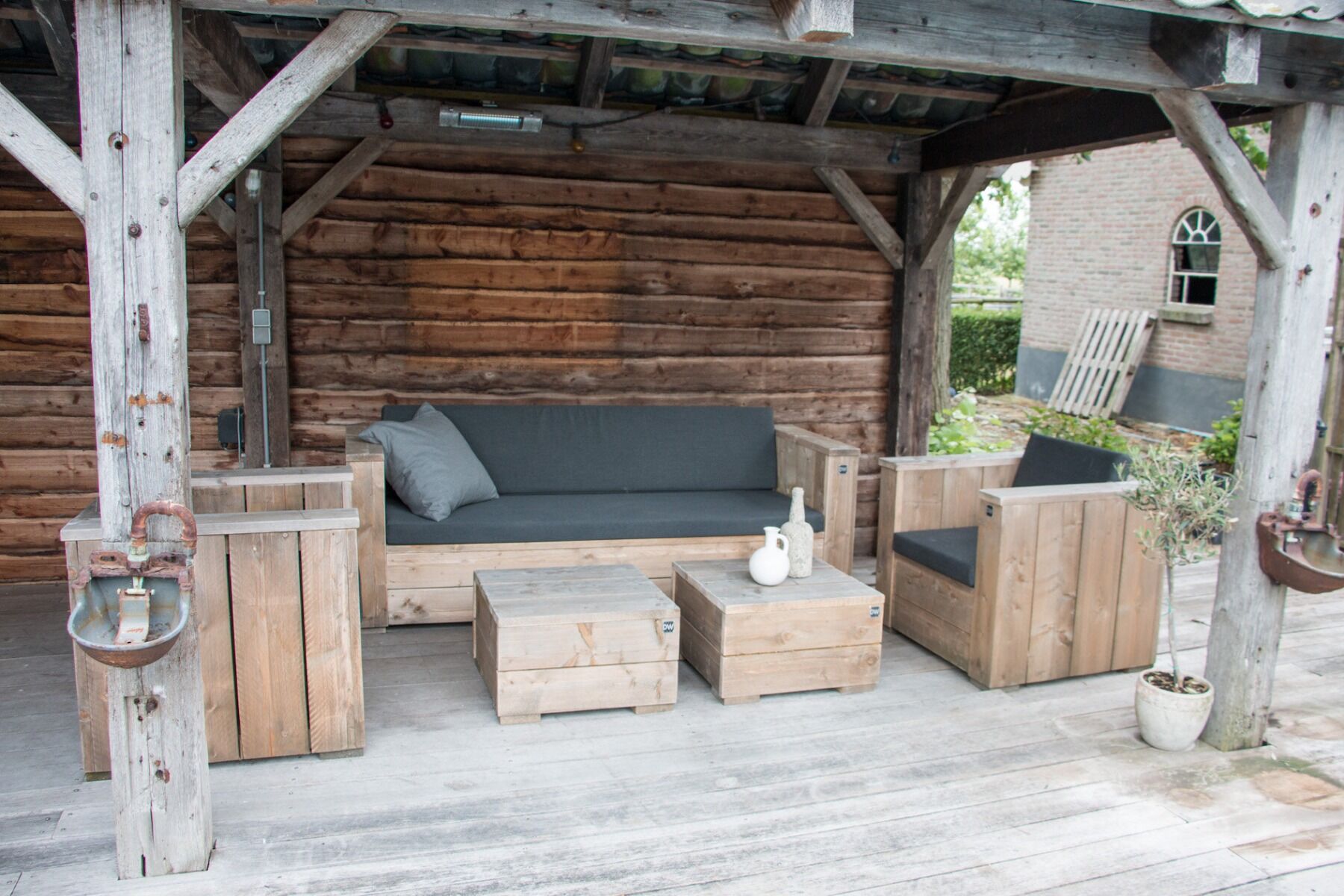 BLOK LOUNGESET MET KUSSENS