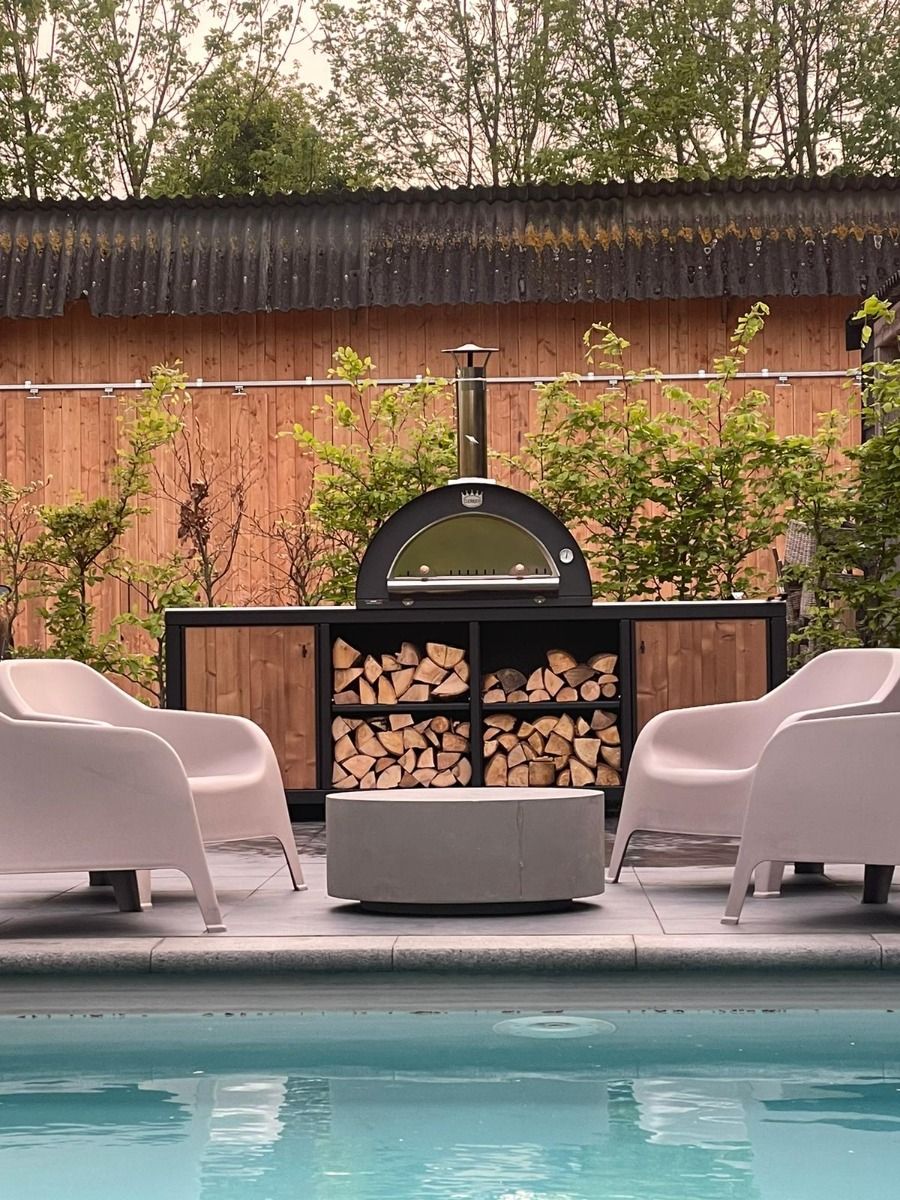 Buitenkeuken met Pizza oven 